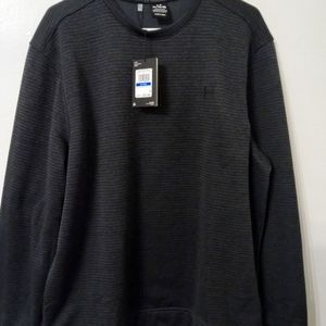 Under armour long-sleeved shirt